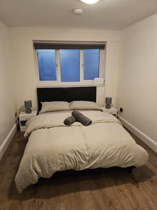 Beautiful Garden Flat Near Central לונדון מראה חיצוני תמונה