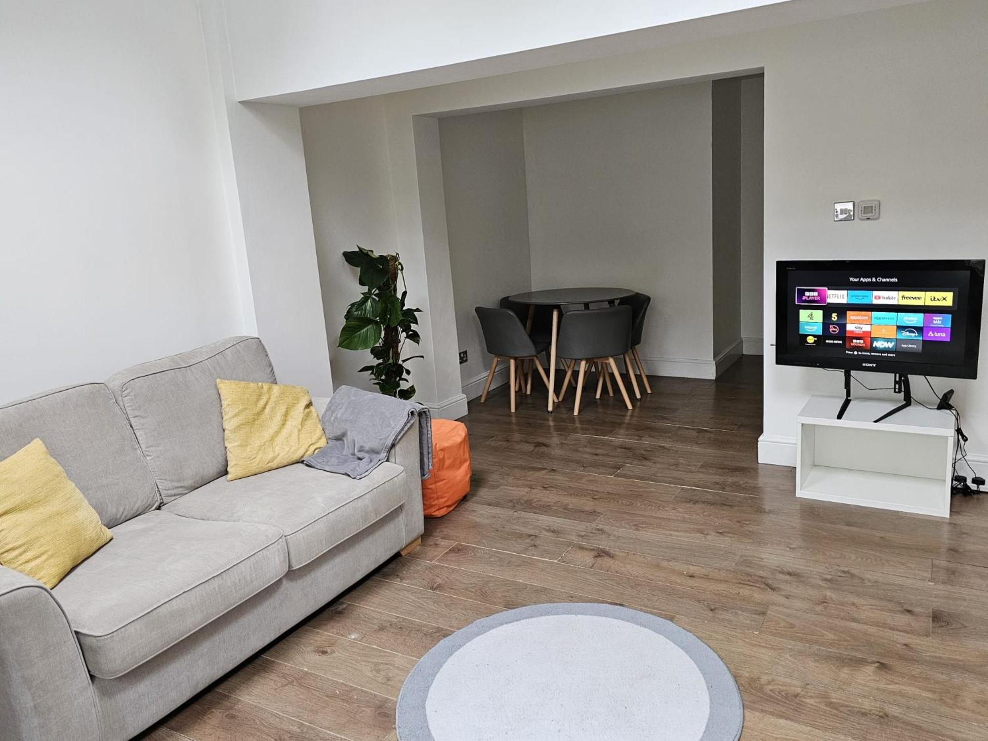 Beautiful Garden Flat Near Central לונדון מראה חיצוני תמונה